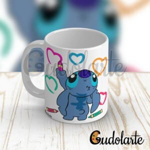 taza cerámica personalizada Stitch dibujando corazones