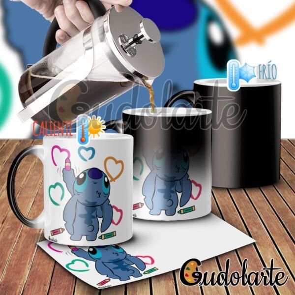 taza mágica personalizada Stitch dibujando corazones