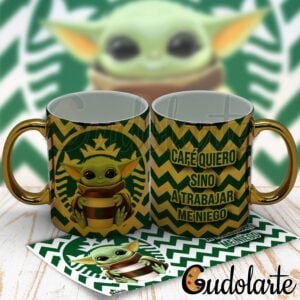 Taza personalizada Yoda espejada dorada.